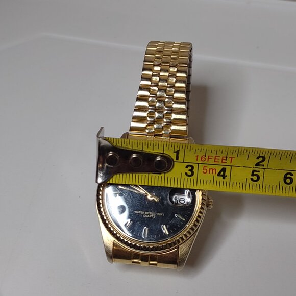 Very Cool 7 Inch Gold Tone McGregor Hunt Club Watch With Black Dial - Picture 14 of 14